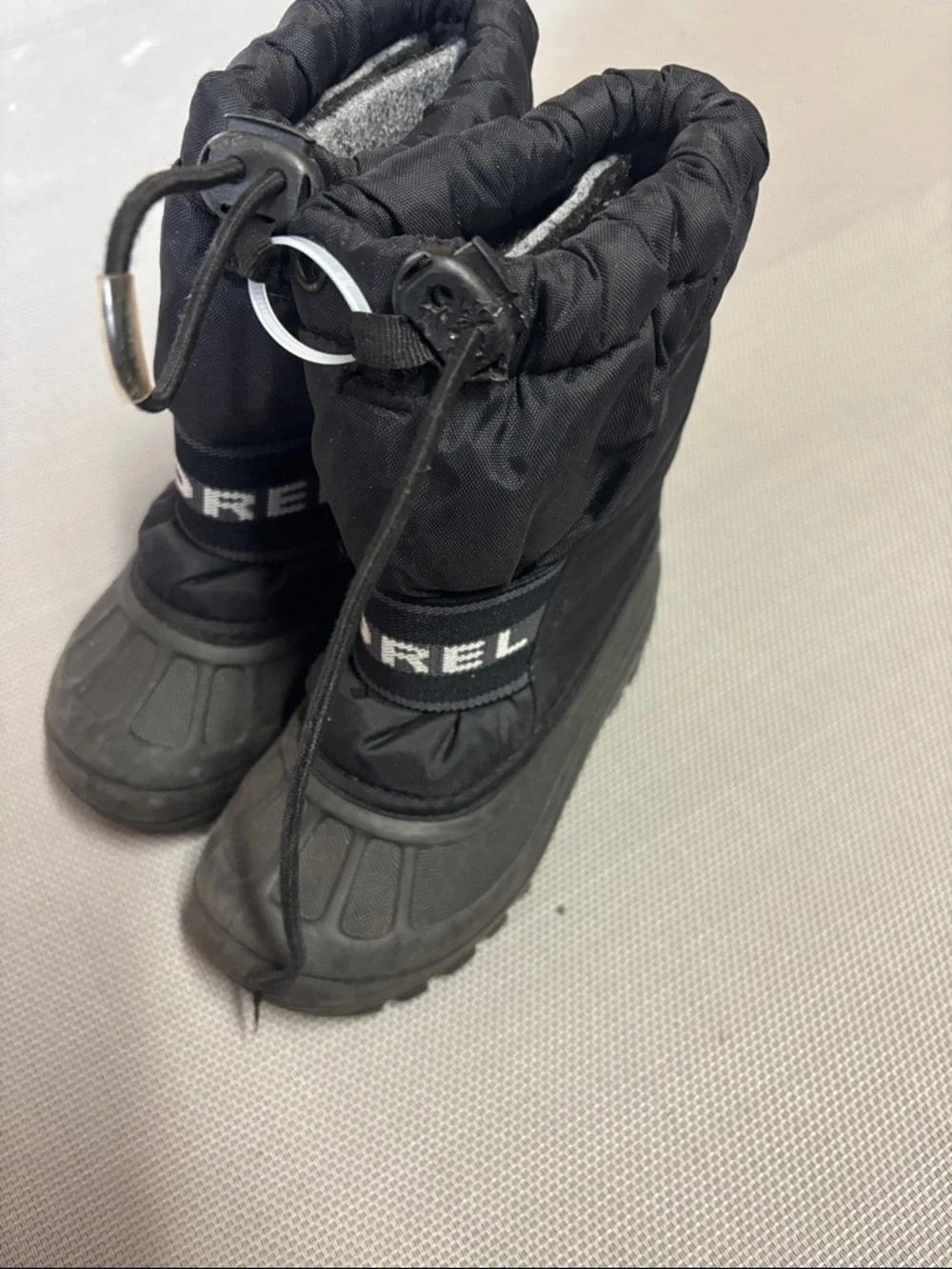 Sorel Black Insulated Snow Booties with Toggle